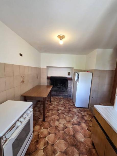 House in umbrian hamlet-11