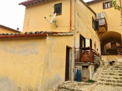 House in umbrian hamlet-1