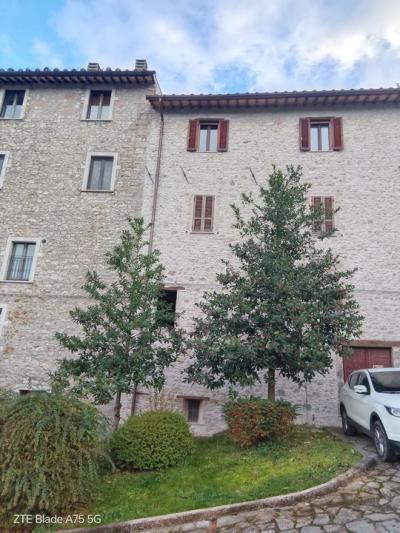 House in Umbria for renovation-1
