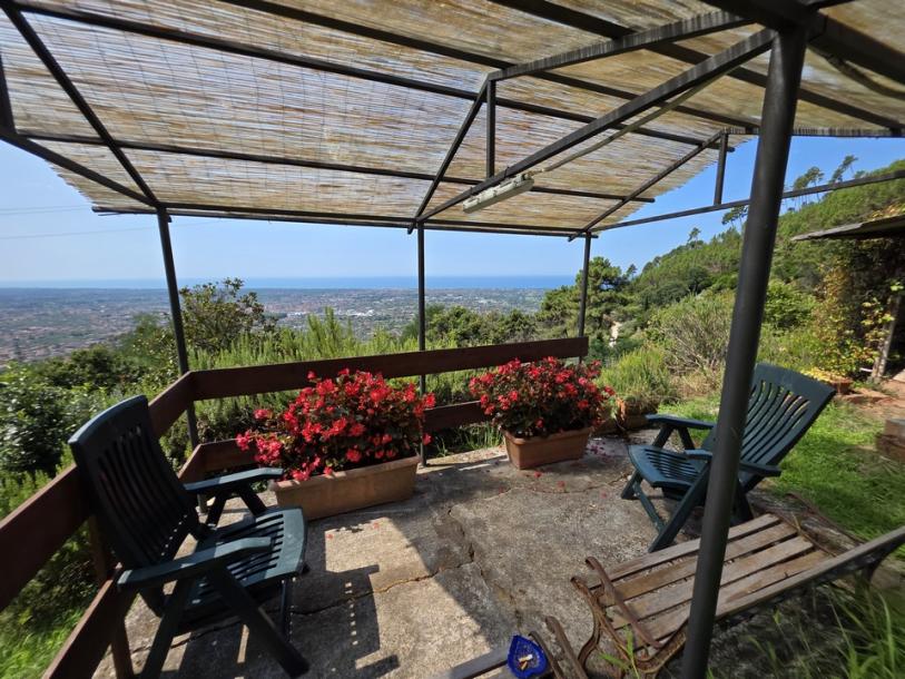 Stone house with seaview in Versilia-12