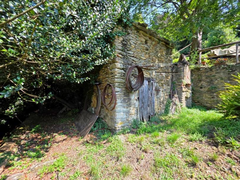 Stone house with seaview in Versilia-7
