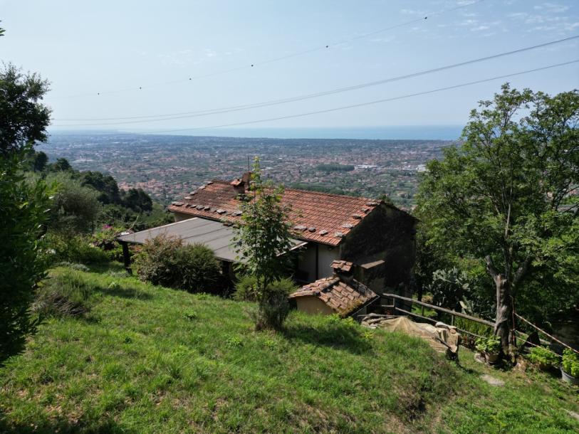 Stone house with seaview in Versilia-4