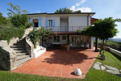 ★ Villa near Corsanico-Bargecchia in Tuscany for Sale★