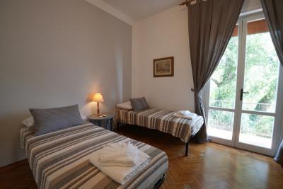 ★ Villa near Corsanico-Bargecchia in Tuscany for Sale★