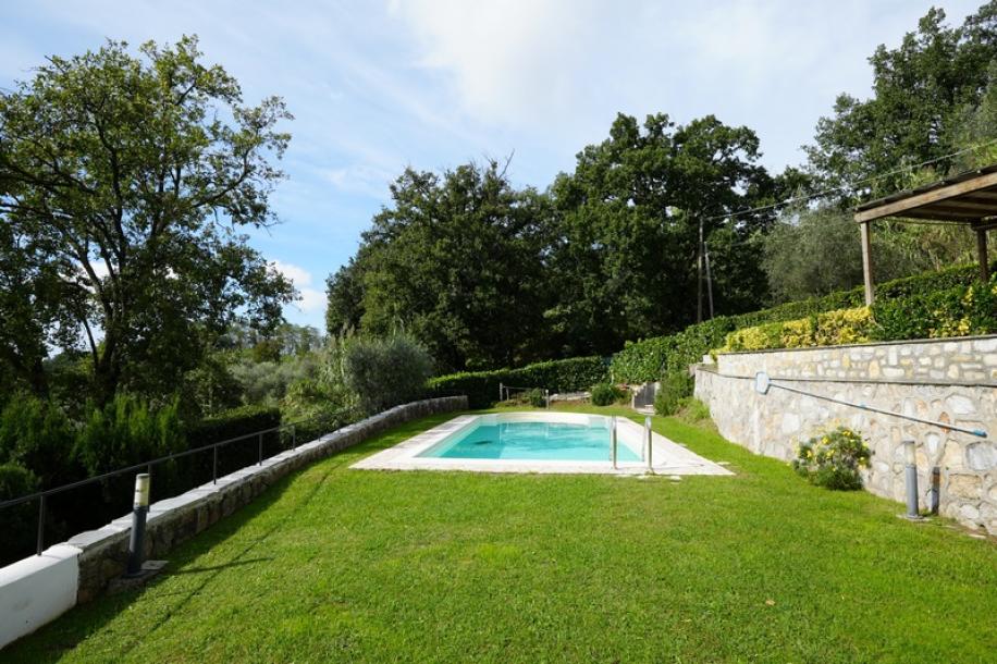 ★ Villa near Corsanico-Bargecchia in Tuscany for Sale★-8