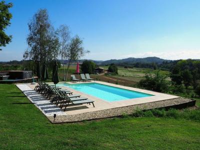 Private villa or B & B near Asti