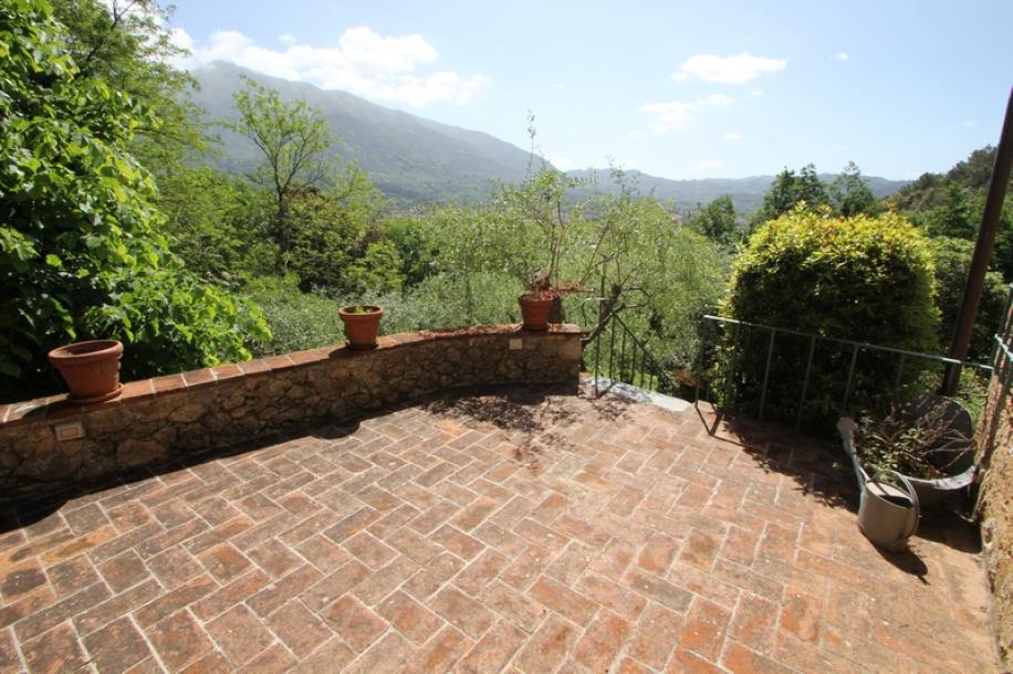 Rustic villa near Camaiore-11