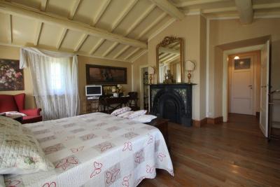 Rustic villa near Camaiore