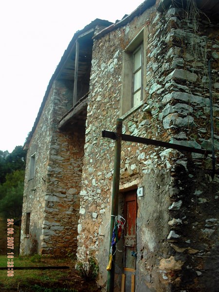 Rural cottage in Versilia with sea view