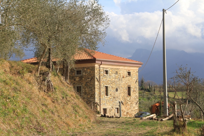 Due casali in Lunigiana