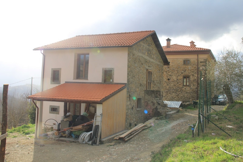 Due casali in Lunigiana