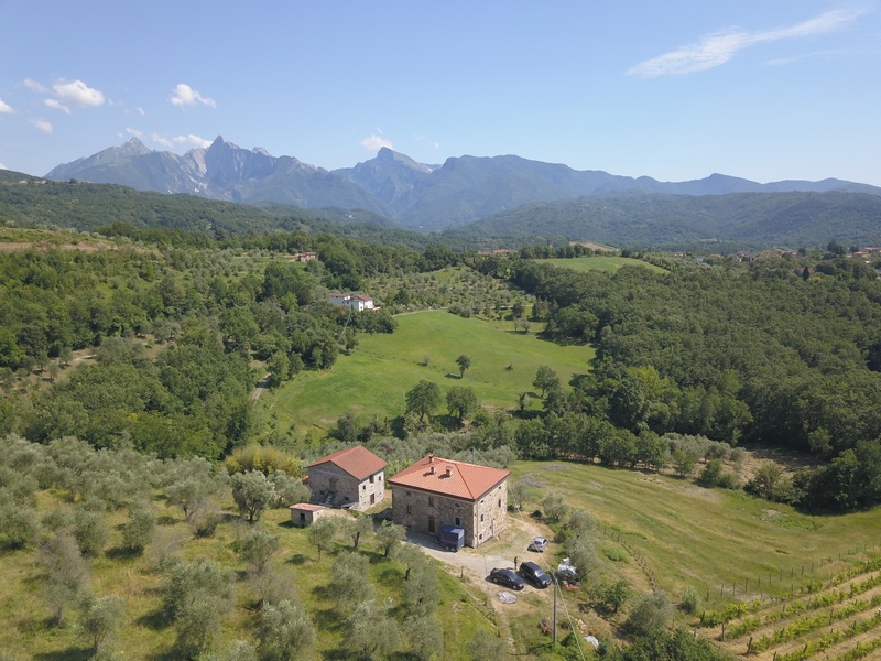 Due casali in Lunigiana