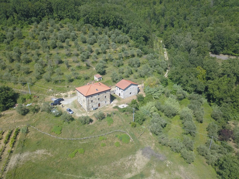 Due casali in Lunigiana