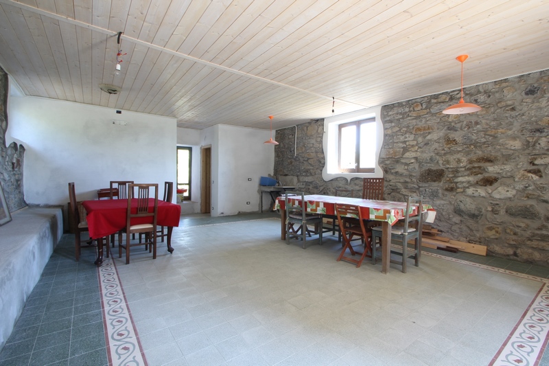 Due casali in Lunigiana