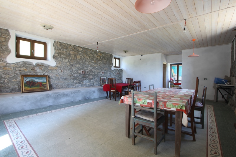 Due casali in Lunigiana