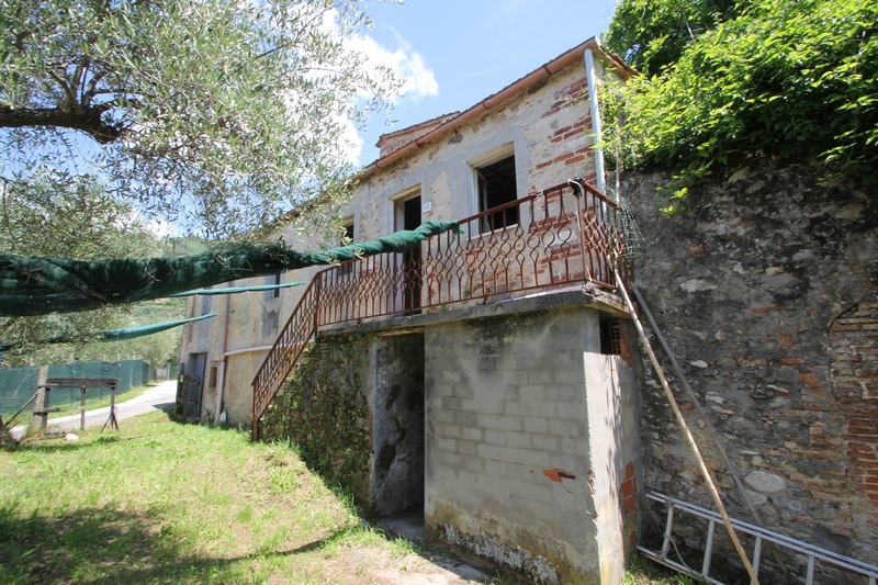 Rustico near Camaiore for Sale