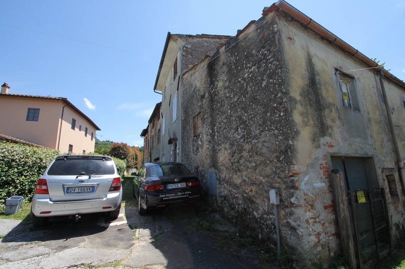 Rustico vicino Camaiore in vendita