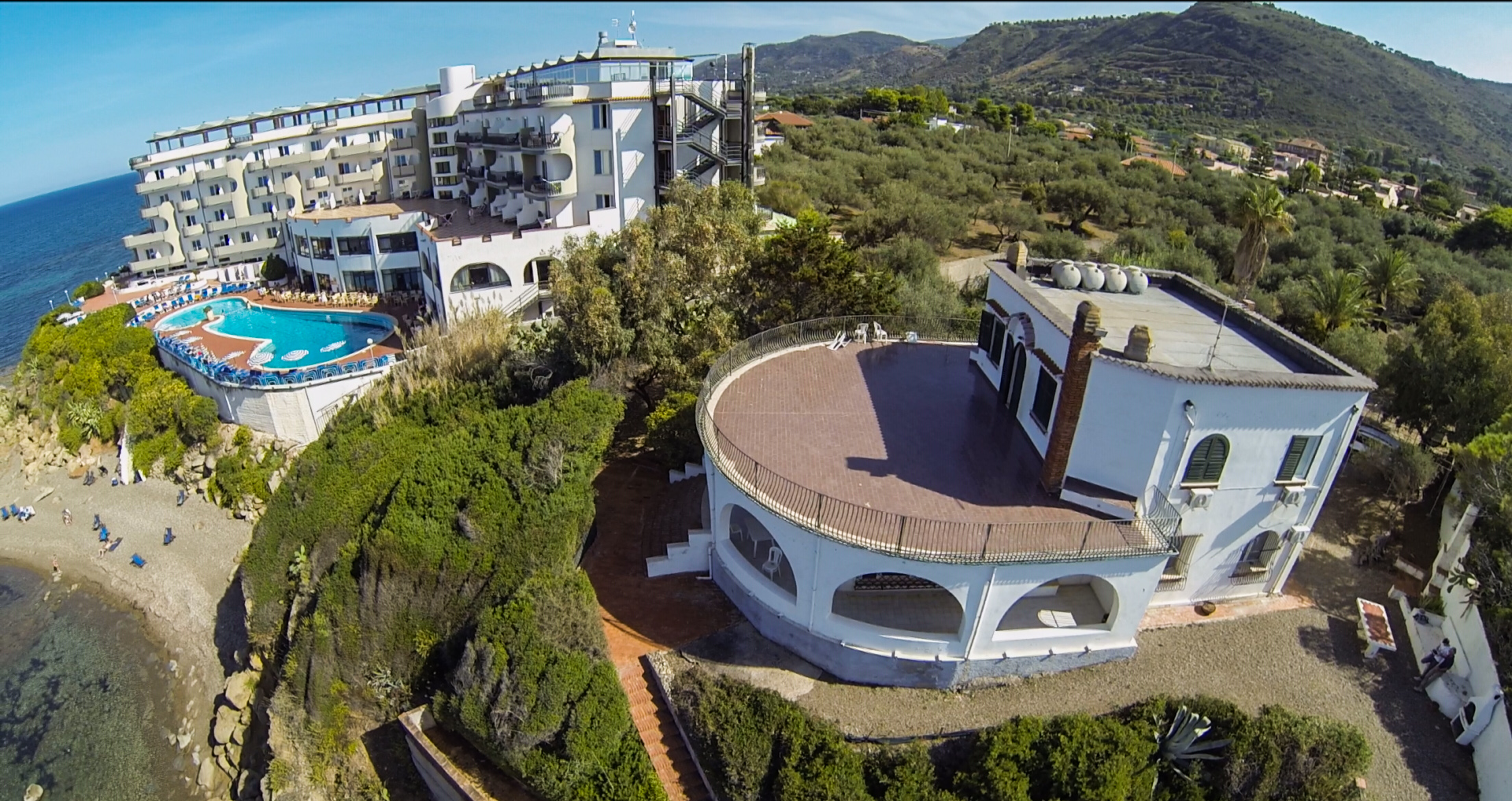 Villa in Sicily on the beach side