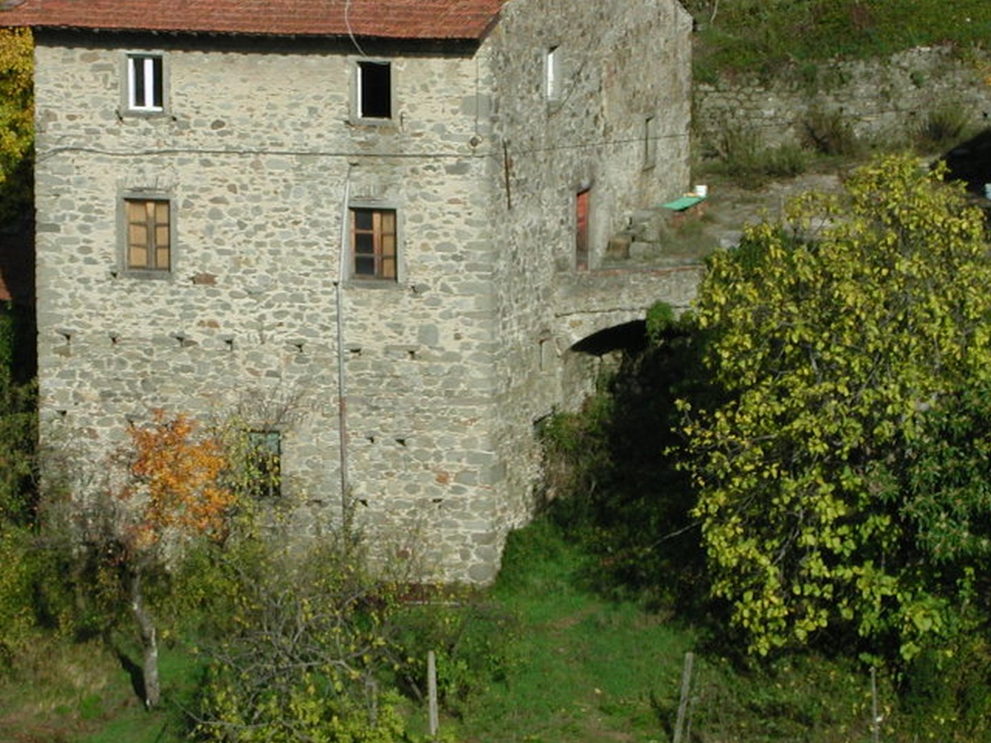 Historic Stone Houses with Vineyard – Pontremoli, Tuscany