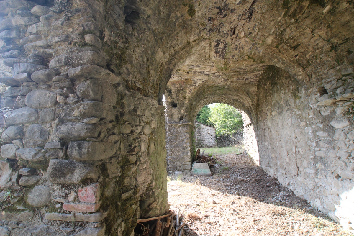 Historic Stone Houses with Vineyard – Pontremoli, Tuscany