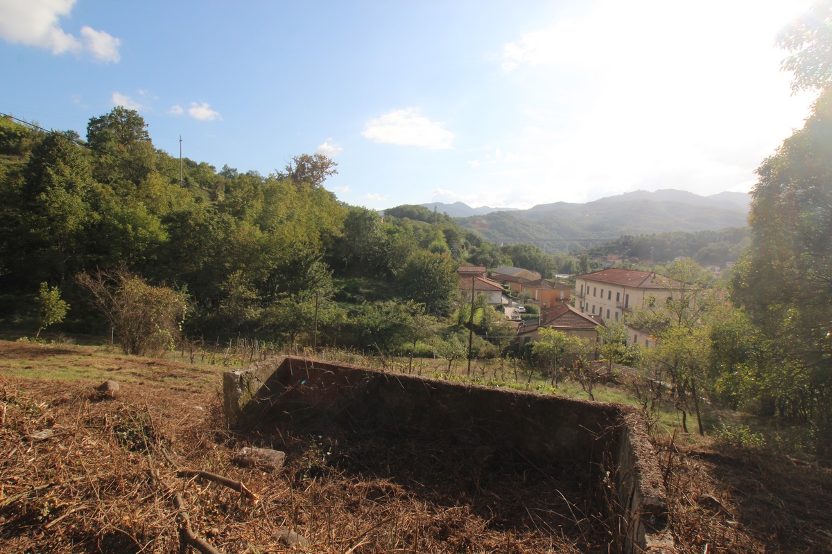 Historic Stone Houses with Vineyard – Pontremoli, Tuscany