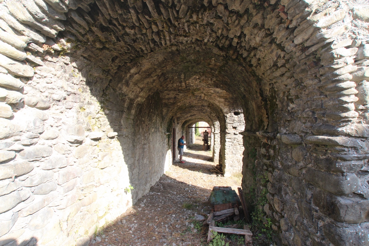 Historic Stone Houses with Vineyard – Pontremoli, Tuscany