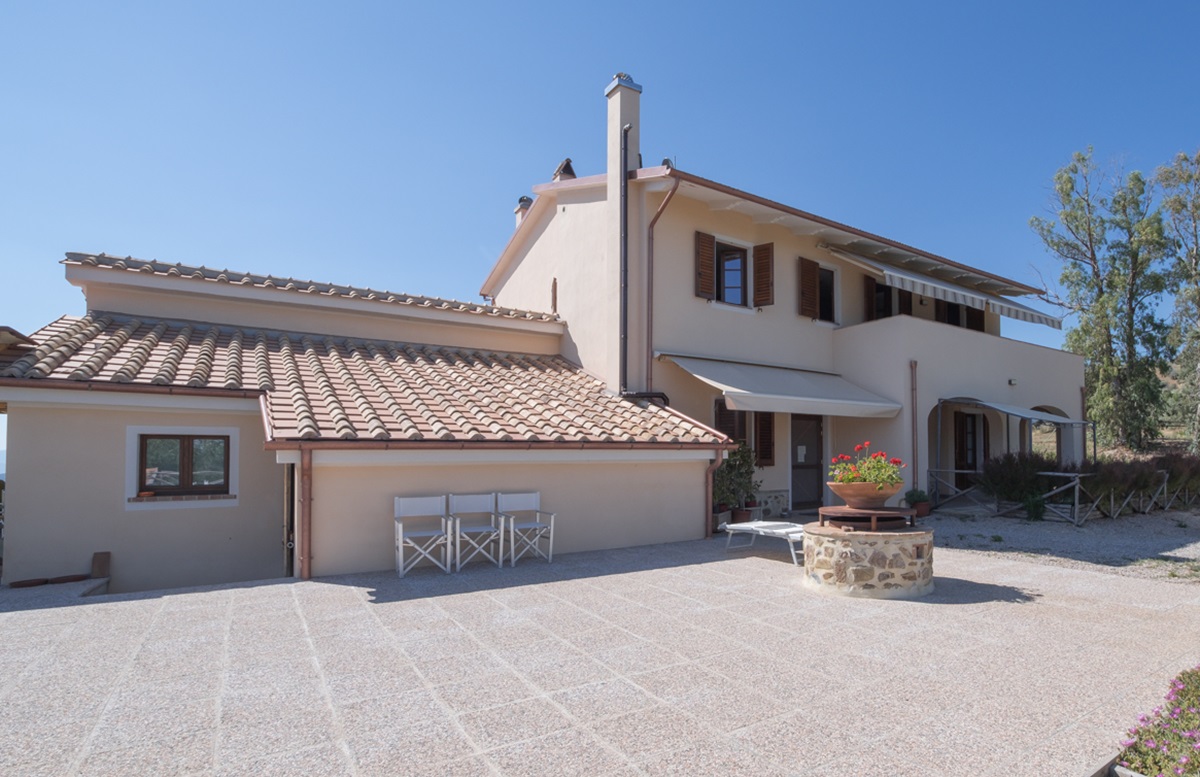 Tuscan farmhouse near Grosseto