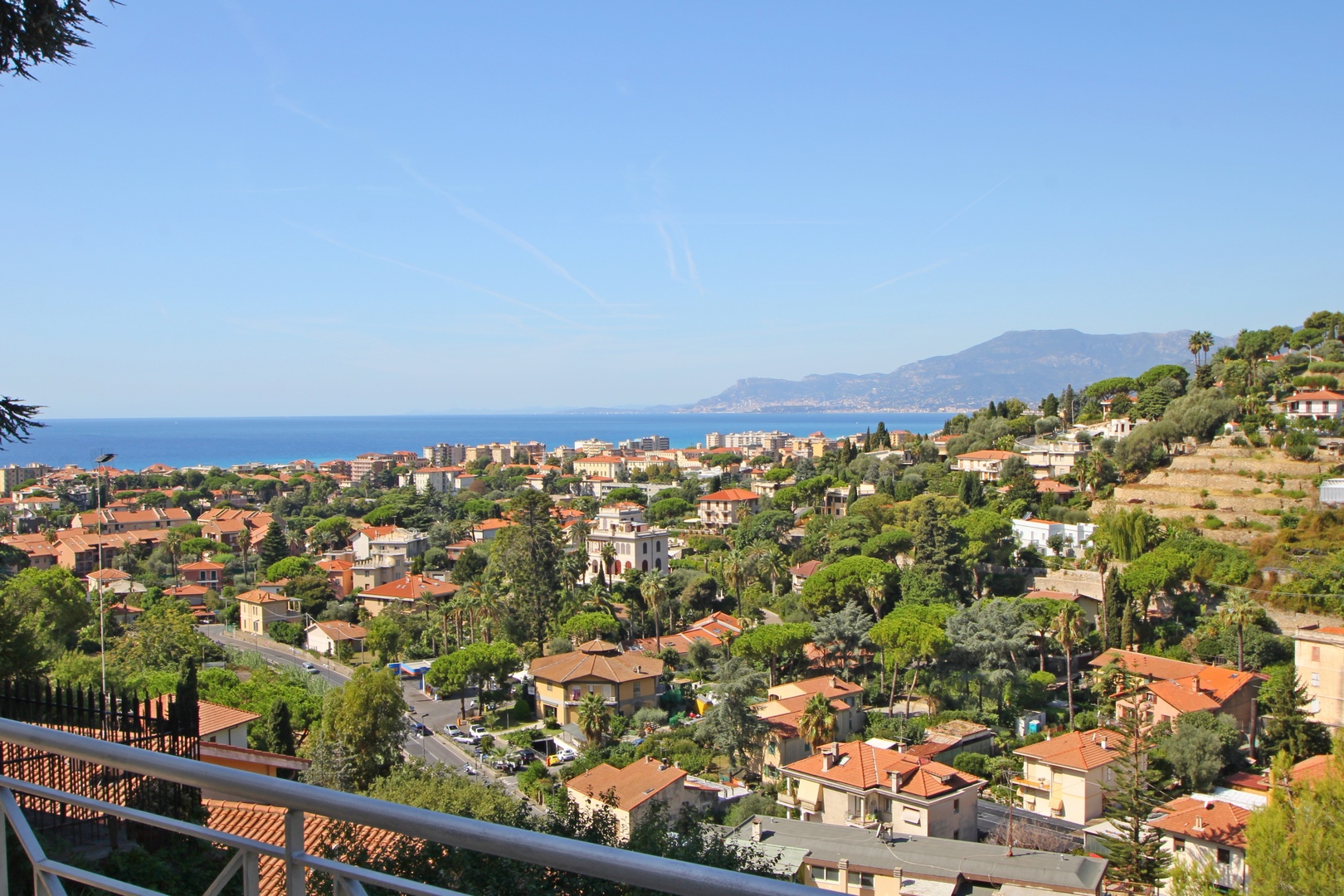 Villa con vista mare in Bordighera