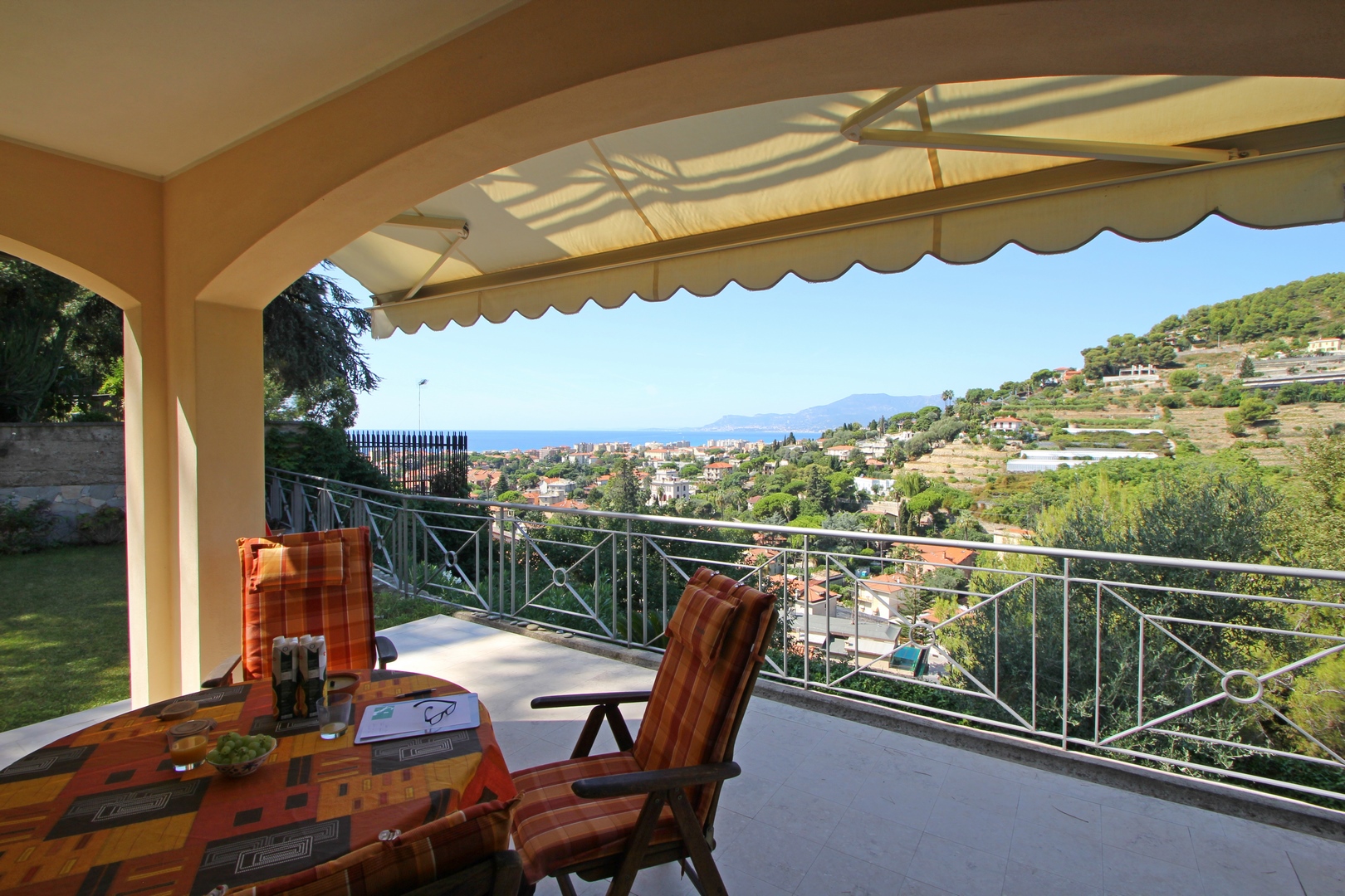 Villa con vista mare in Bordighera