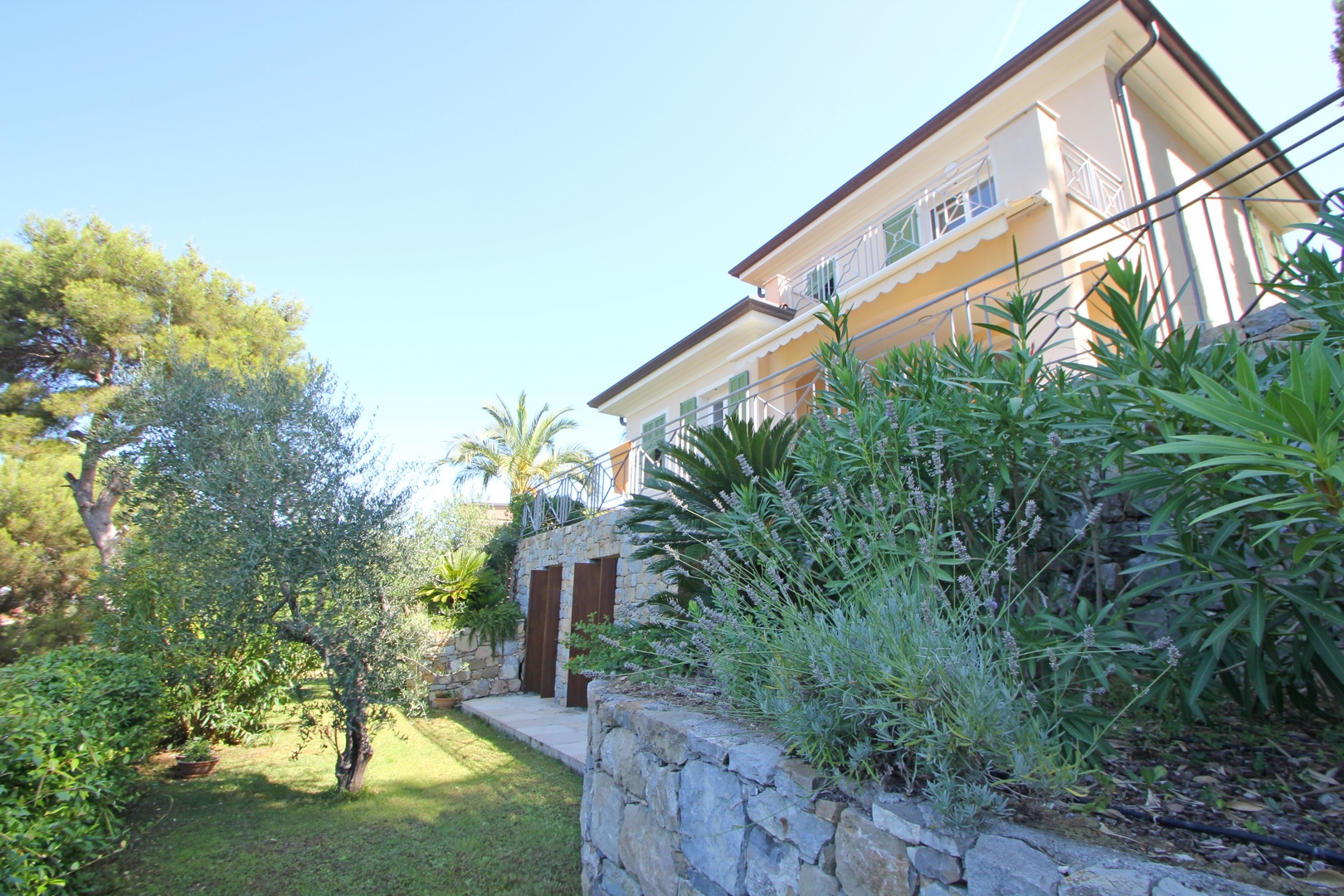 Villa con vista mare in Bordighera