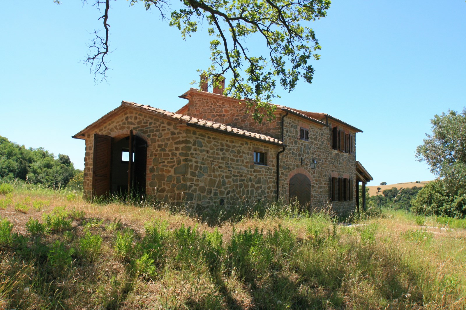 Neues Steinhaus mit Großem Grundstück & Panoramablick – Scansano, Toskana