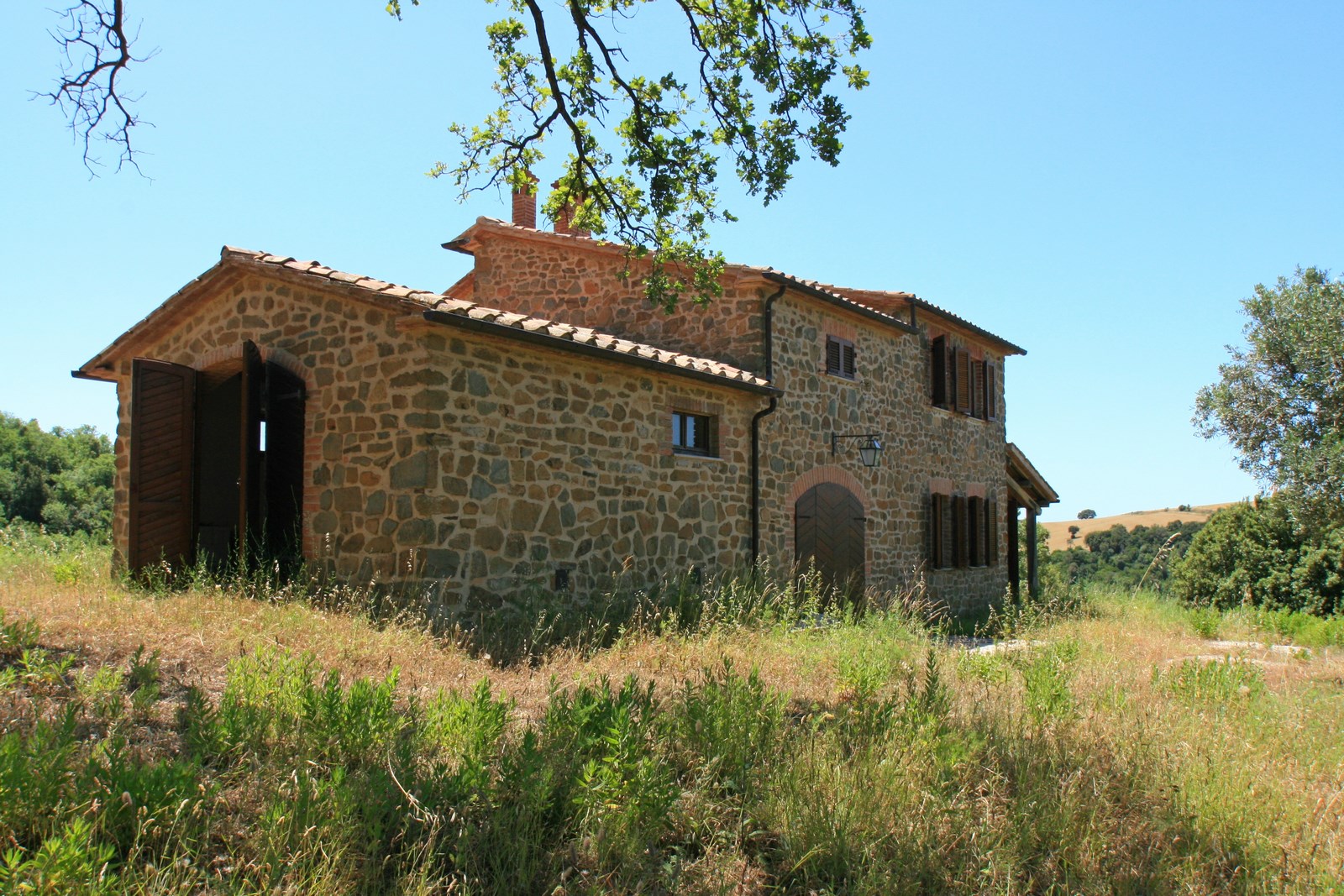 Neues Steinhaus mit Großem Grundstück & Panoramablick – Scansano, Toskana