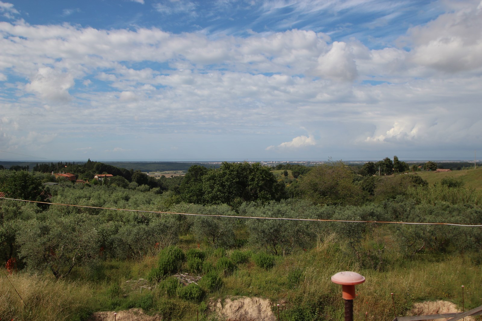 Costruzione da finire verso Riparbella