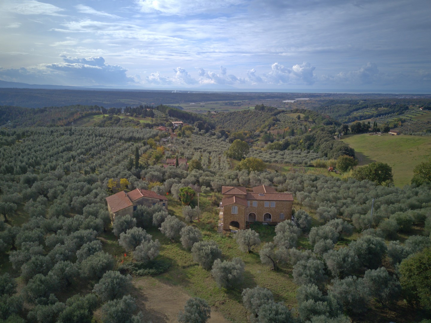 Costruzione da finire verso Riparbella