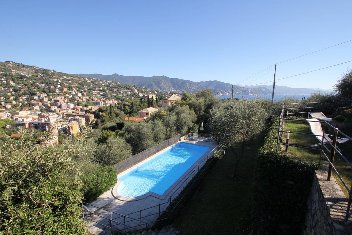Luxusvilla in toller Umgebung