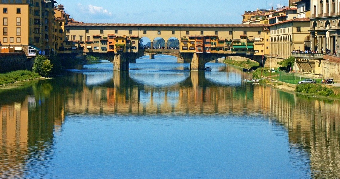 Villa in Tuscany: Inland or Coastal?