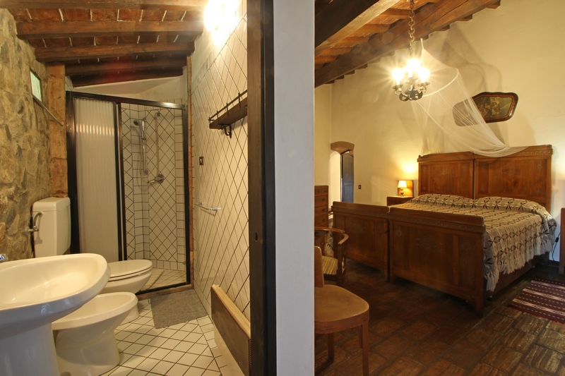 Historic Medieval Tower Near Catignano – Panoramic Tuscan Views