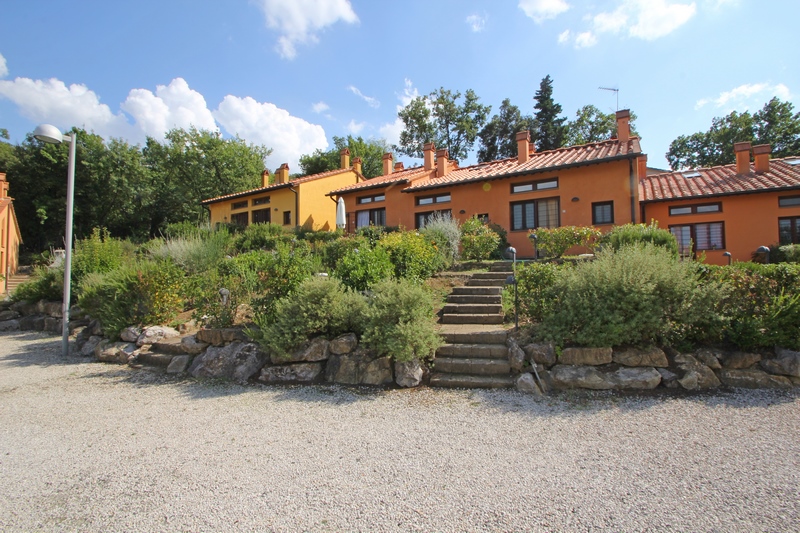 Charming Holiday Home Near San Gimignano – Pool & Tuscan Views