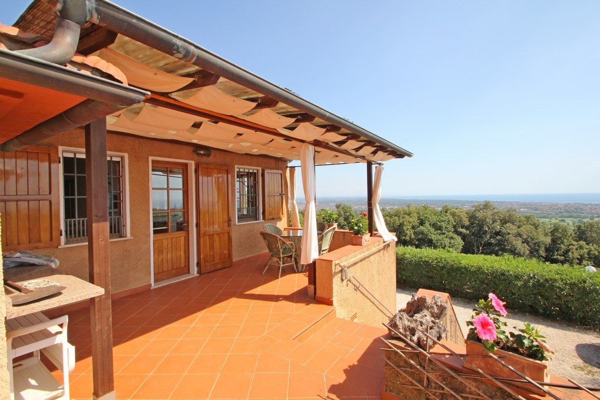 Proprieta da ristrutturare in Versilia
