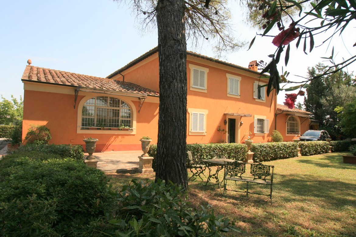 Villa in pianura vicino Pisa