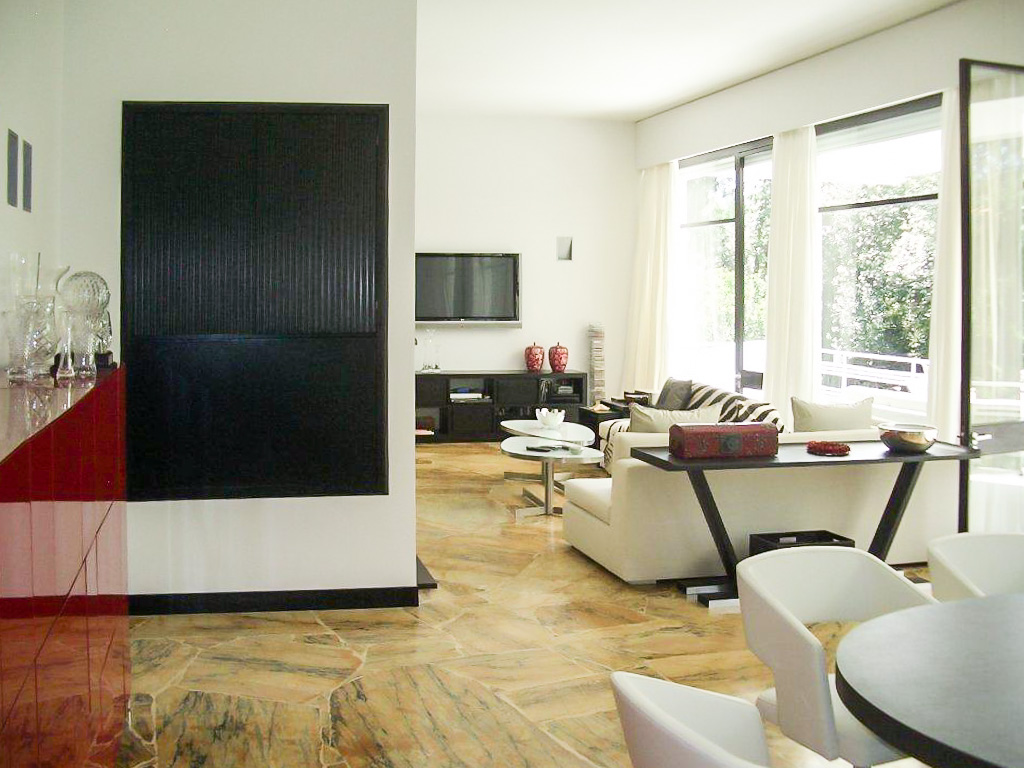 Villa di Lusso Vicino Forte dei Marmi – Design Moderno & Piscina Privata