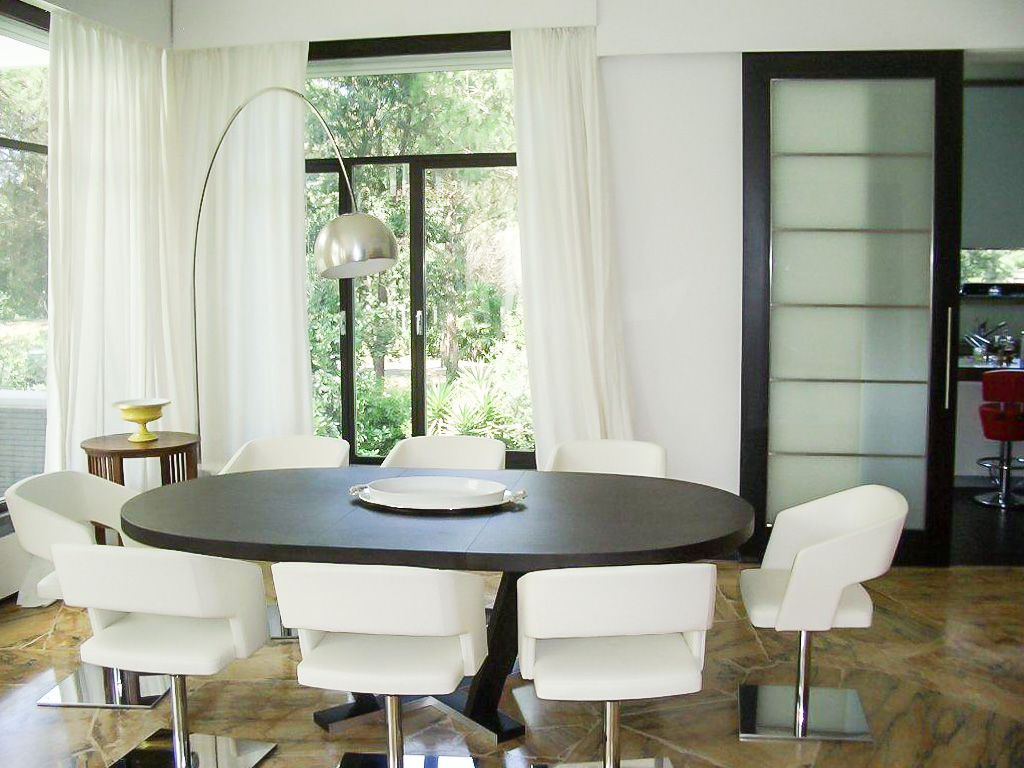 Villa di Lusso Vicino Forte dei Marmi – Design Moderno & Piscina Privata