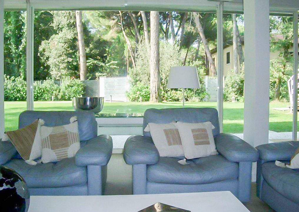 Villa di Lusso Vicino Forte dei Marmi – Design Moderno & Piscina Privata