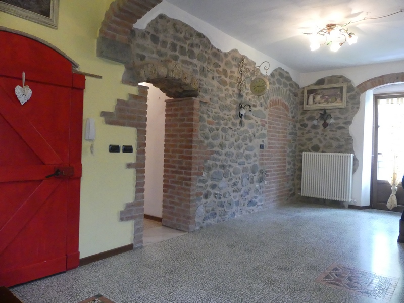 Very nice restored flat near Fivizzano