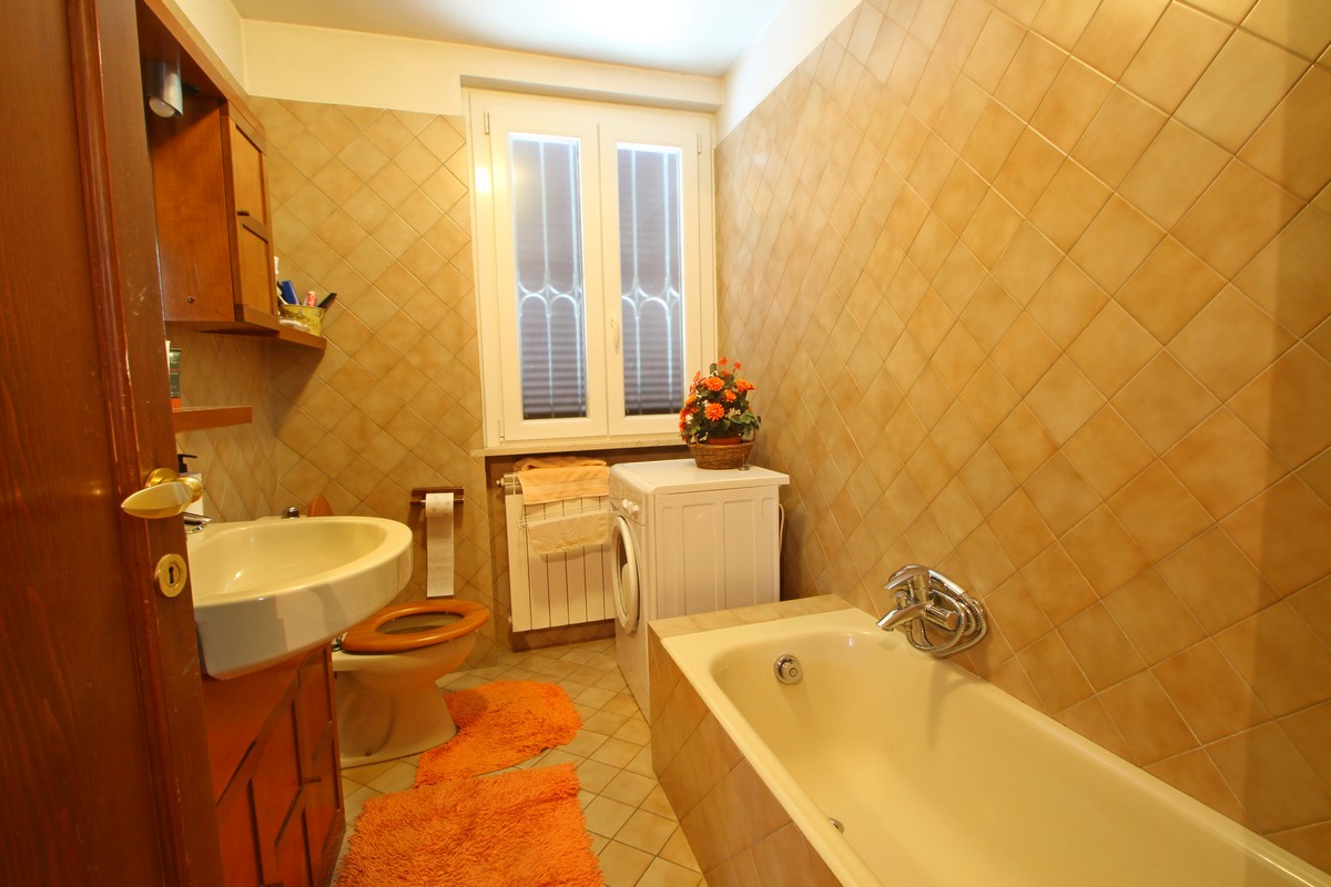 Classica Villa Estiva Vicino a Forte dei Marmi – 1000m dal Mare
