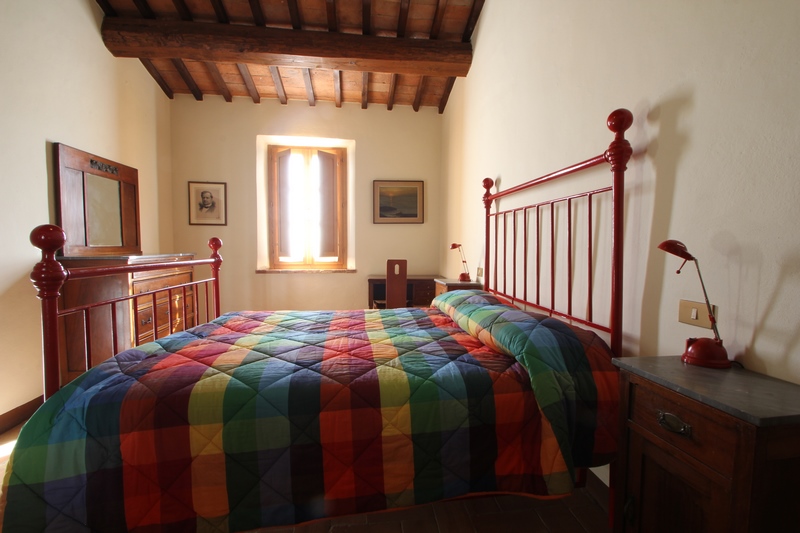 Prestigious Wine Estate with Olive Grove & Agritourism – Tuscany