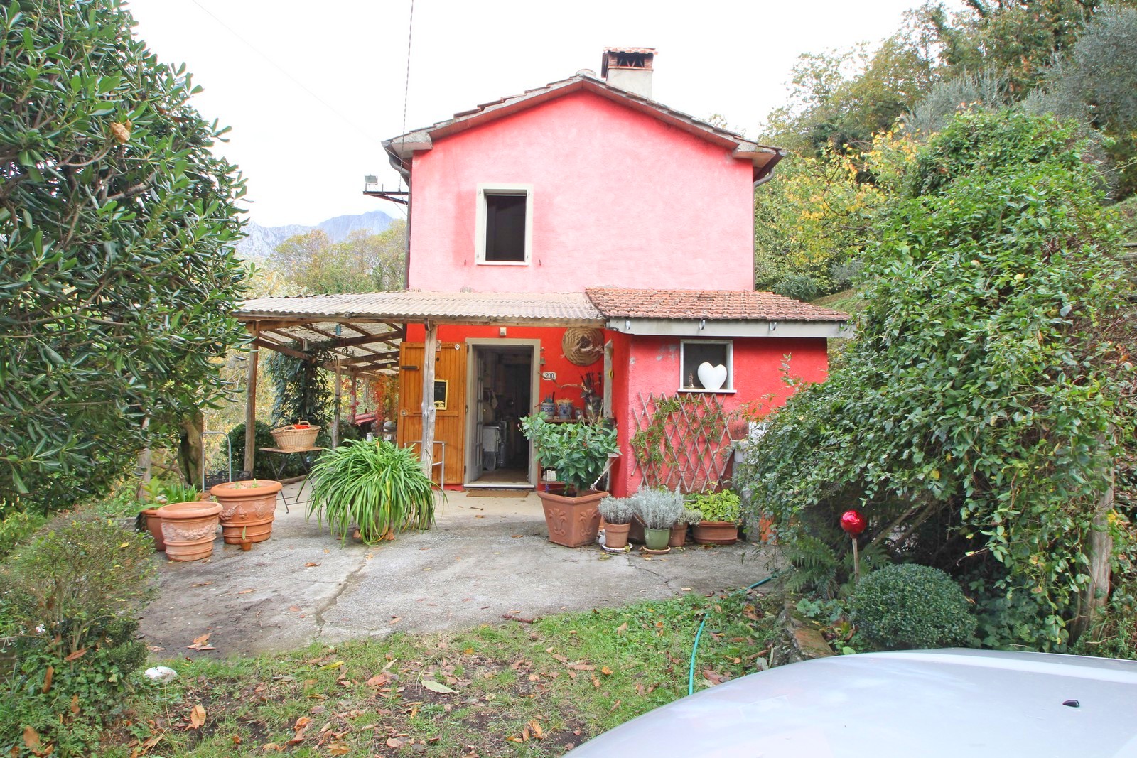 Haus im Wald von Seravezza