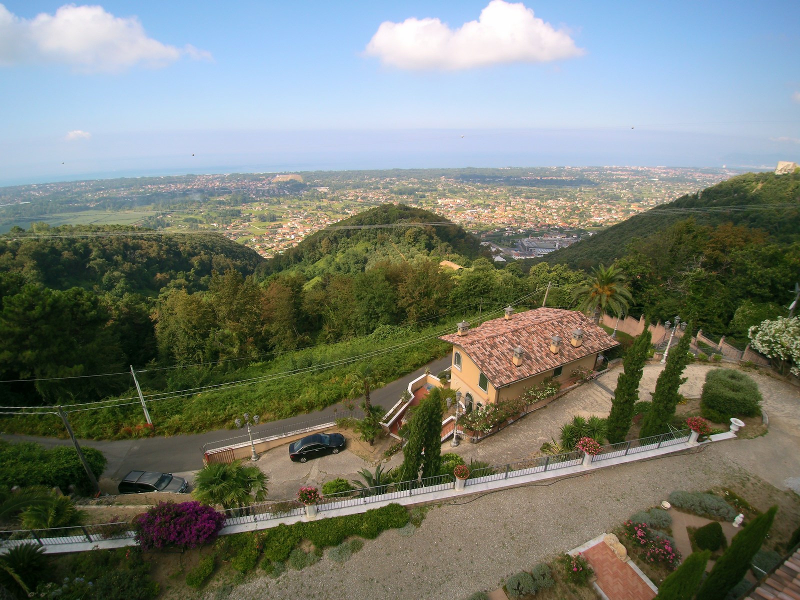 Due Ville con vista mare in Versilia