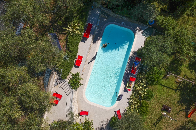 Casale di Lusso in Toscana – Vista Mare, Piscina & Design Artistico Vicino a Camaiore