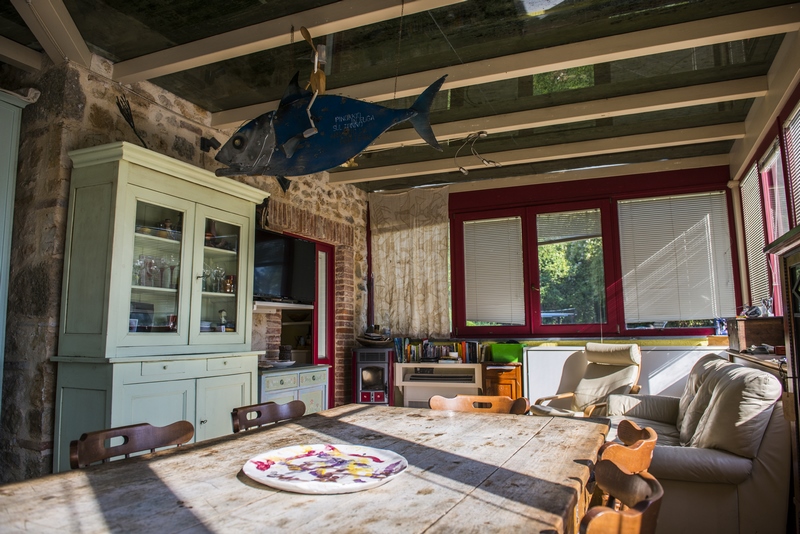 Casale di Lusso in Toscana – Vista Mare, Piscina & Design Artistico Vicino a Camaiore
